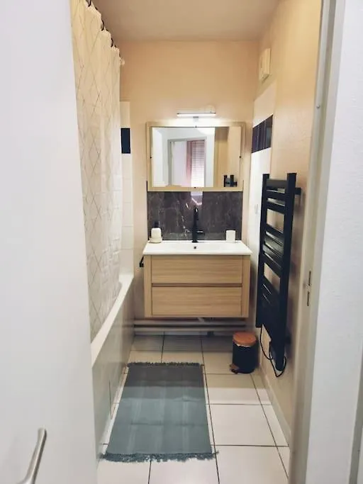 Un Appartement Calme Et Elegant Avignon