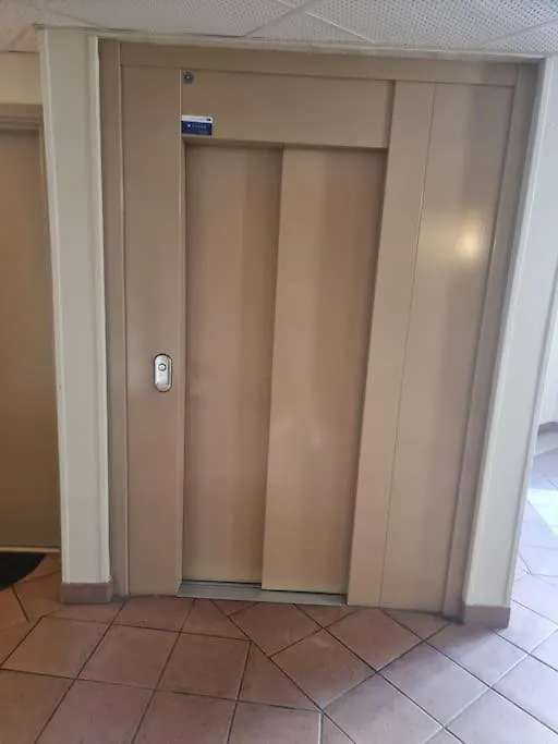 Un Appartement Calme Et Elegant Avignon